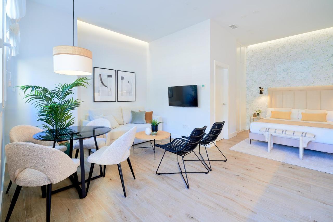 Lofts Parque De Huelin Apartman Málaga Kültér fotó
