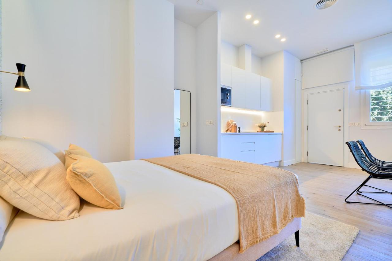 Lofts Parque De Huelin Apartman Málaga Kültér fotó