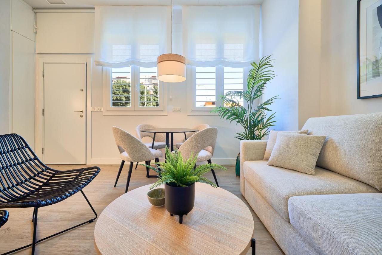 Lofts Parque De Huelin Apartman Málaga Kültér fotó