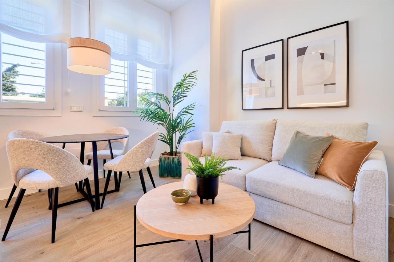 Lofts Parque De Huelin Apartman Málaga Kültér fotó